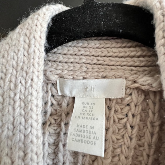 Beige woven sweater - Picture 2 of 5